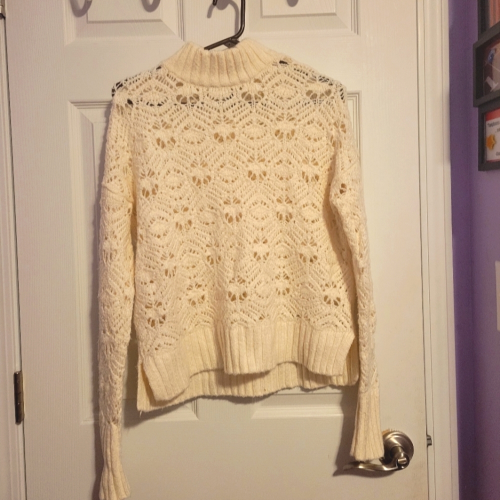AEO Cream turtleneck sweater